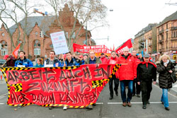 Demo gegen Abbaupläne von GE am 13.01.16 in Mannheim, Gemeinsam-kämpfen, Foto: helmut-roos@web.de