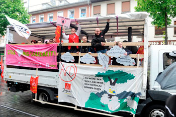 Demo-LKW der Gewerkschaftsjugend. Foto: helmut-roos@web.de.