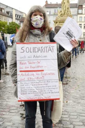 Kundgebung am 1. Mai 2020 auf dem Marktplatz in Mannheim (Foto: helmut-roos@web.de)
