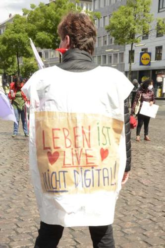 Kundgebung am 1. Mai 2020 auf dem Marktplatz in Mannheim (Foto: helmut-roos@web.de)