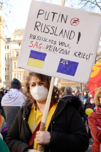 Antikriegs-Kundgebung in Mannheim, 26. Februar 2022 (Foto: helmut-roos@web.de).