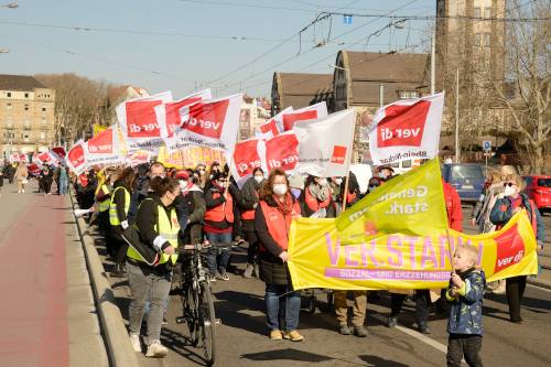 Streikdemo der Sozial- und Erziehungsdienste in Mannheim, 8. März 2022 (Foto: helmut-roos@web.de).