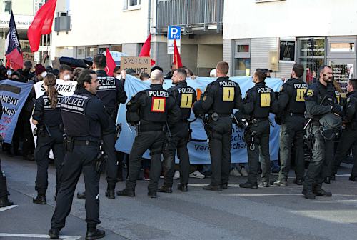 Polizeischikanen bei Demo gegen Teuerung in Heidelberg, 9. Oktober 2022. (Foto: AIHD.)