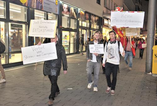 Schildermarsch „Solidarität statt Preistreiberei!“ in Mannheim, 25. Oktober 2022. (Foto: NovoLuce.)