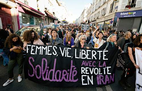 Block der NPA auf der Pariser Solidaritätsdemo mit der Revolte im Iran, 9. Oktober 2022. (Foto: Martin Noda / Hans Lucas.)
