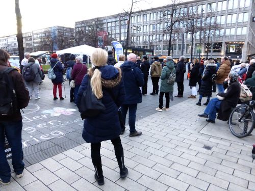 Kundgebung gegen Ukraine-Krieg in Mannheim, 24. Februar 2023. (Foto: Avanti².)
