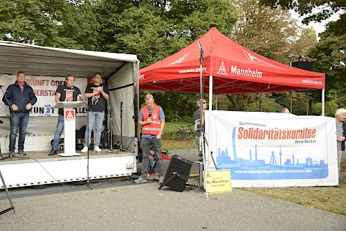 Protest gegen die Abbaupläne bei ZF in Mannheim, 10. September 2024.  (Foto: Helmut Roos.)