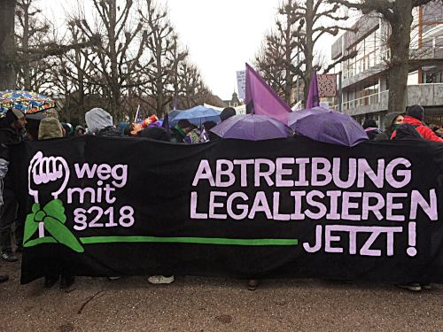 Demo gegen § 218 in Karlsruhe, 7. Dezember 2024. (Foto: Privat.)
