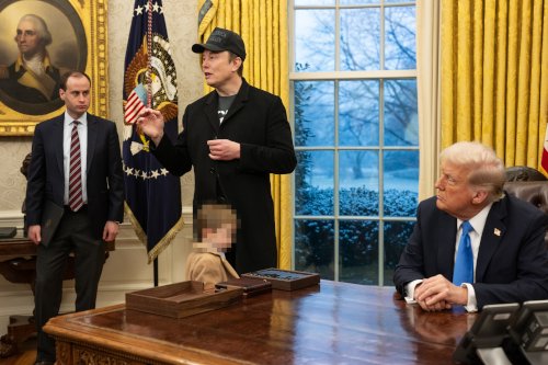 Musk und Trump währemd einer Pressekonferenz zu DOGE, 11. Februar 2025. (Foto: Gemeinfrei. Bearbeitung Avanti².) Musk und Trump währemd einer Pressekonferenz zu DOGE, 11. Februar 2025. (Foto: Gemeinfrei. Bearbeitung Avanti².)