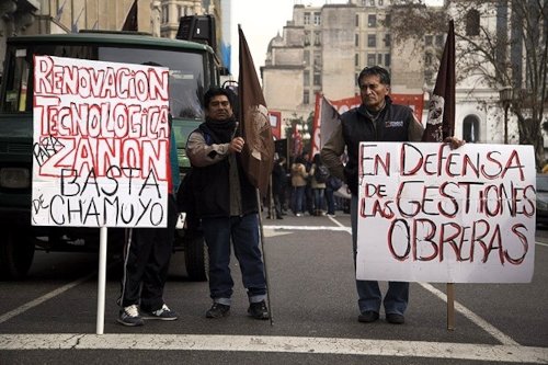 Protest von Zanon-Arbeitern in Argentinien, 7. Juli 2015. (Foto: laizquierdadiario.com.) Protest von Zanon-Arbeitern in Argentinien, 7. Juli 2015. (Foto: laizquierdadiario.com.)