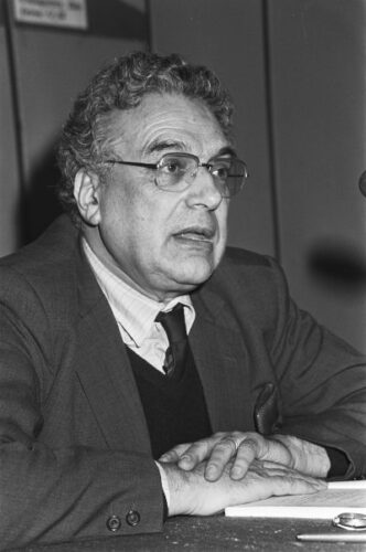 E. Mandel bei einer Tagung zu Antikrisentheorien, 29. März 1982. (Foto: Gemeinfrei)