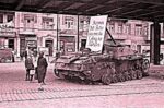 Auf Berliner Straßen, 1945/1946. Foto: Abraham Pisarek (1901-1983), Deutsche Fotothek, gemeinfrei (CC BY-SA 3.0 DE).. (Bildbearbeitung: Avanti².)