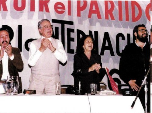E. M. bei Veranstaltung zu 50 Jahre IV. Internationale, Mexico-City 1988. (Foto: www.ernestmandel.org.)